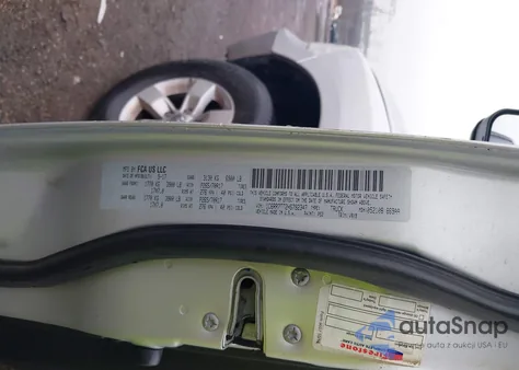 2017 Ram 1500 Slt 4X4 6'4 Box from USA, damaged, VIN 1C6RR7TT2HS792347